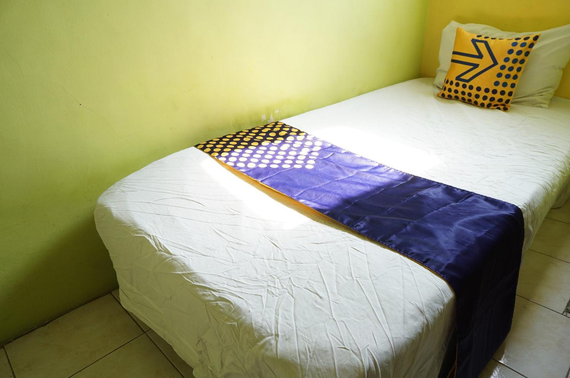 Hotel Spot On 93611 Kost Pak Suyatno Syariah 2 Ponorogo Exterior foto